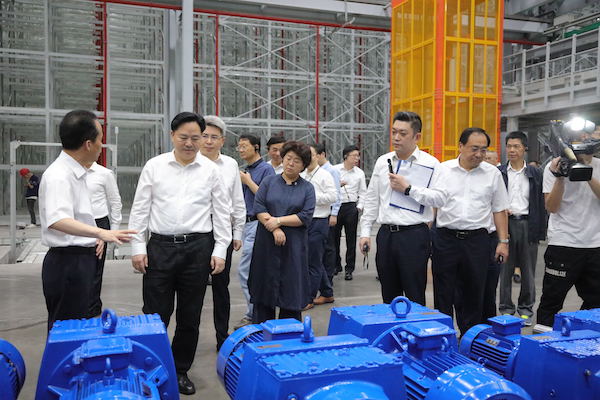 陈金虎市长一行来77779193永利股份调研 并在77779193永利主持召开重点提案办理座谈会